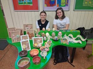 Uskrsni sajam u hodniku naše škole